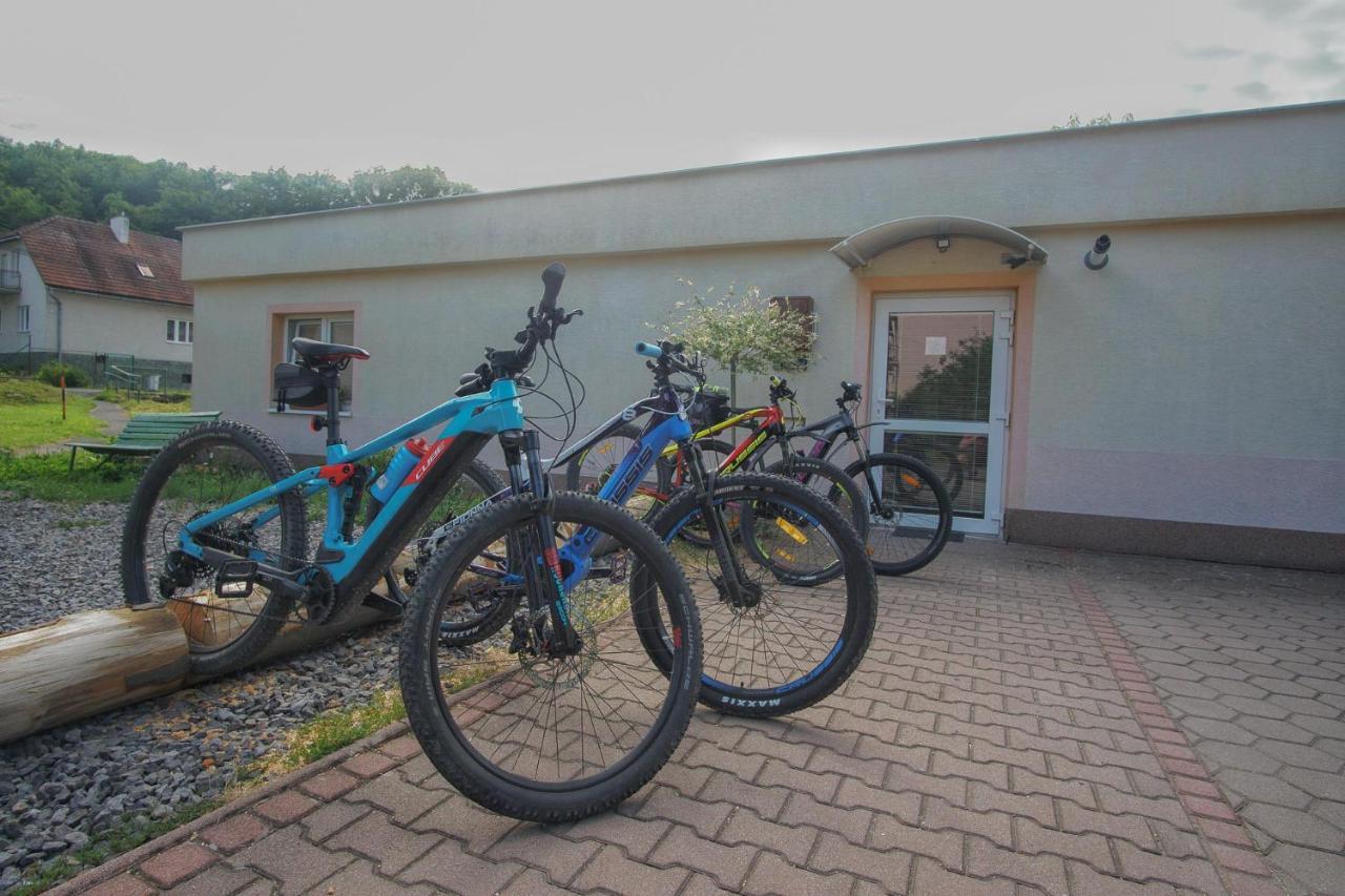 Bike Apartments 1 Hodruša Exteriör bild